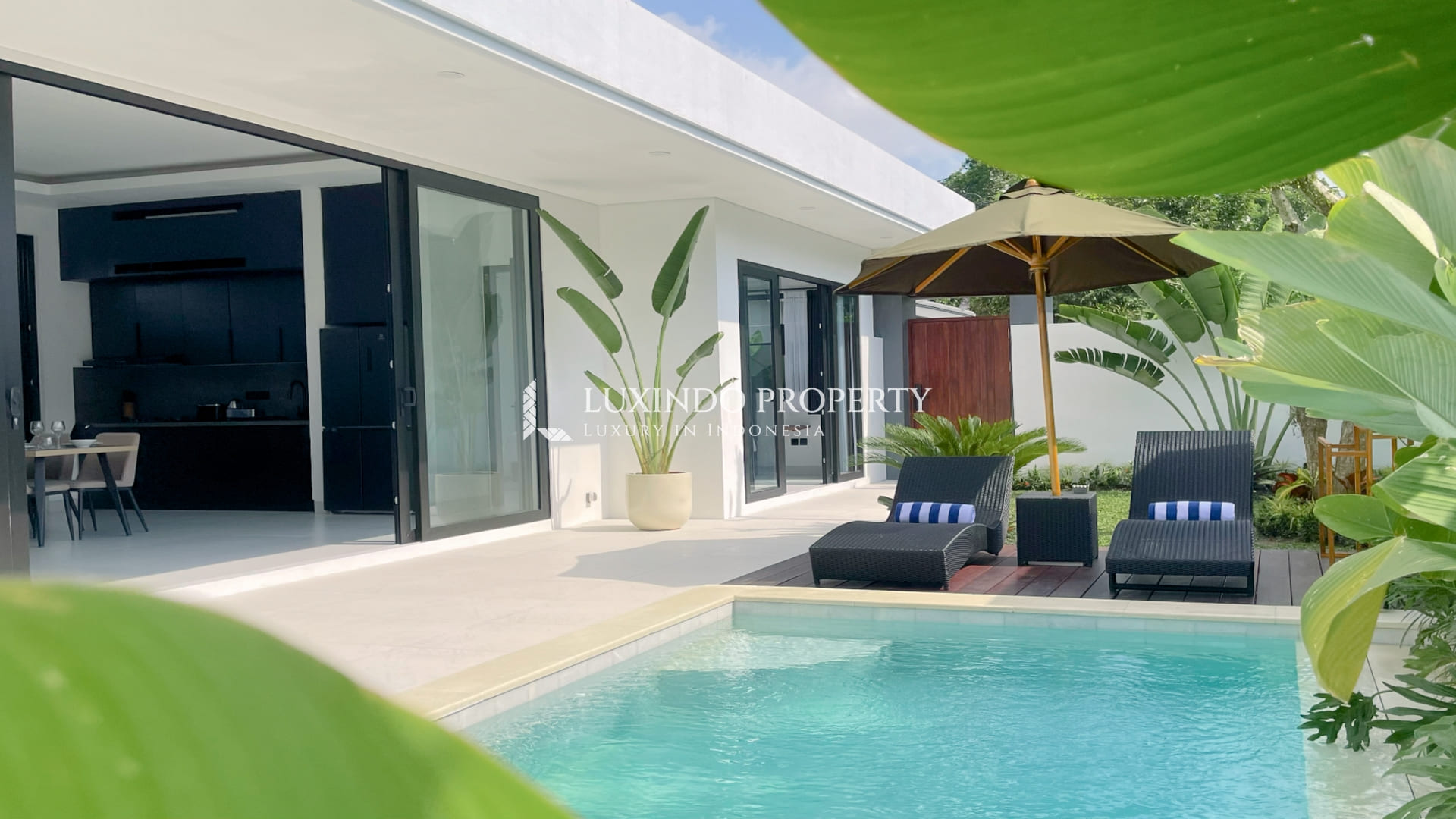 UBUD - MODERN 2-BEDROOM VILLAS IN SAYAN (LHV911)